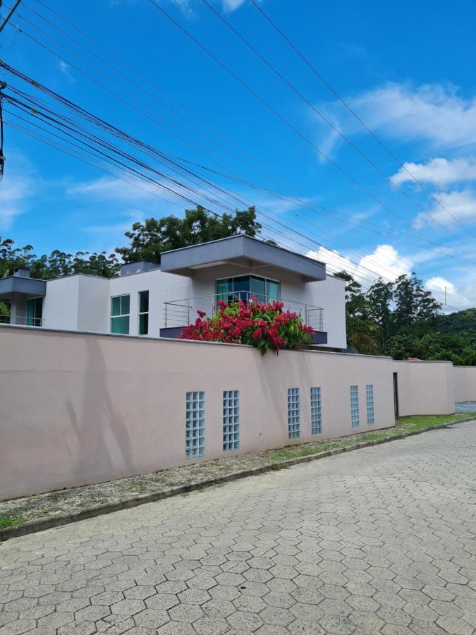 Lux House - Natureza - Piscina - Alto Padrao. ノーヴァ・トレント エクステリア 写真